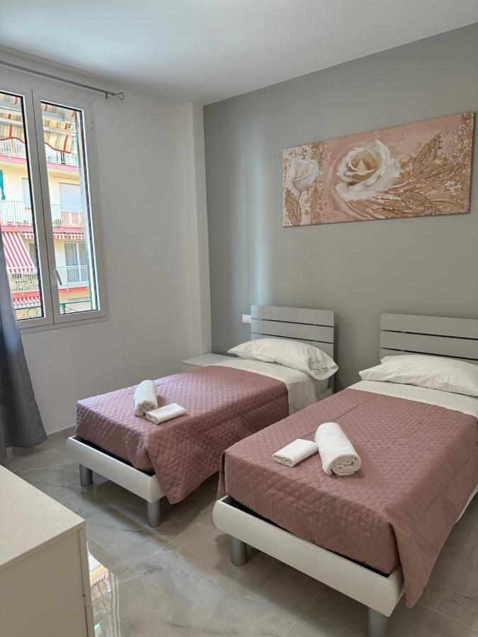 Апартаменты Casa Angela Vista Mare Вентимилья Экстерьер фото
